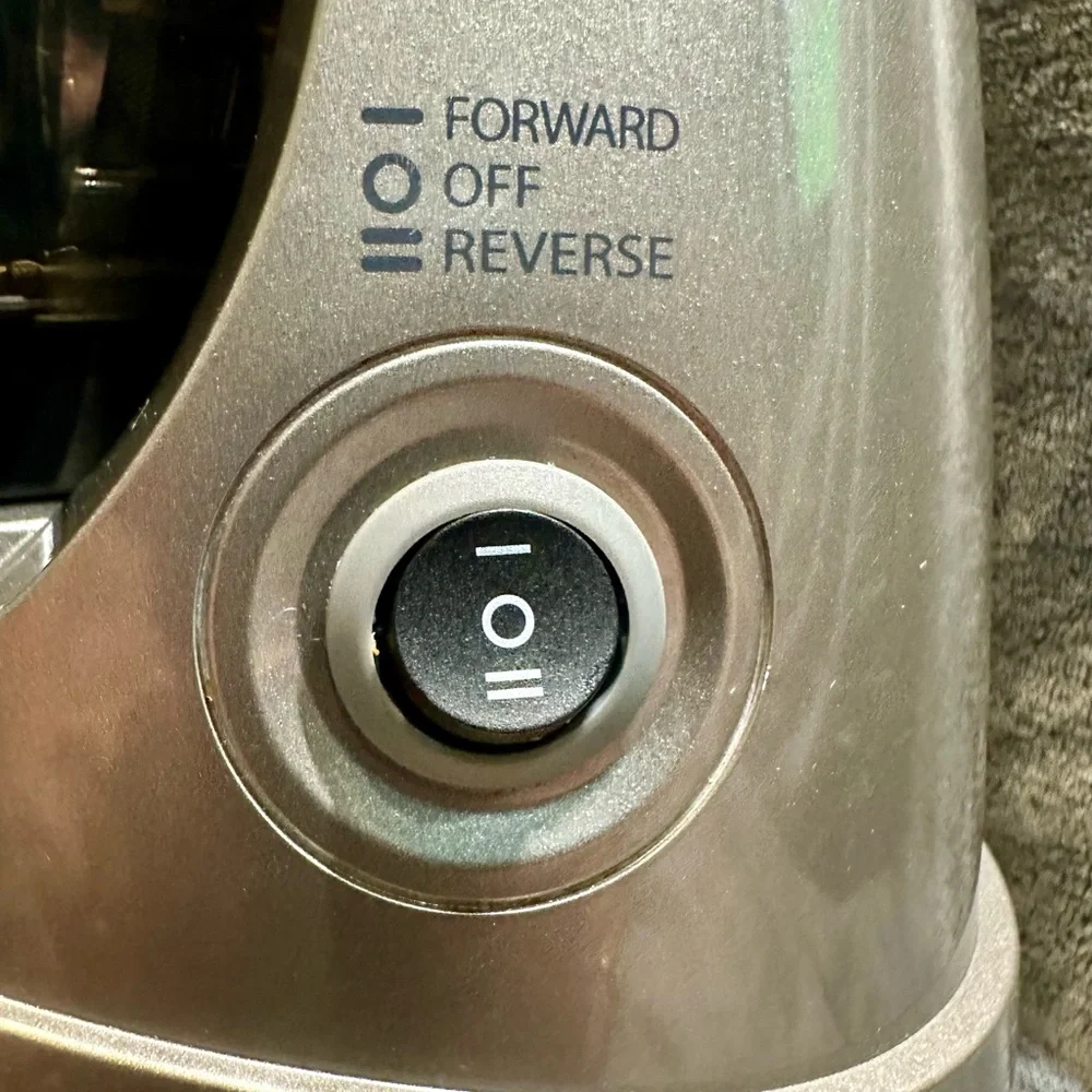 Kuvings Slow Juicer - Silver and Black